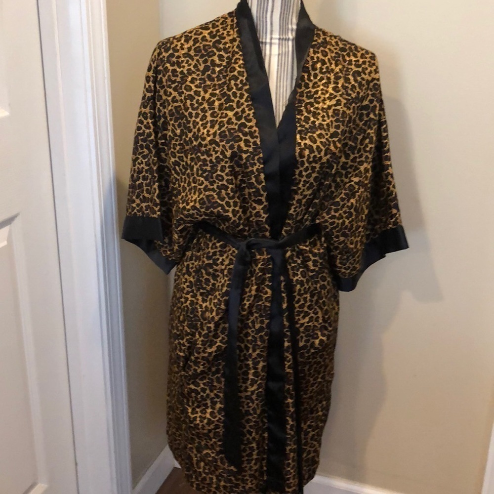 Vintage Contessa Di Roma Leopard Print Robe Size Medium